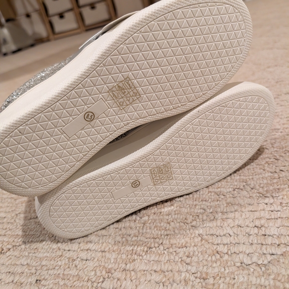 Women's Slip-on Silver Glitter Sneakers With Bow, Size 8.5 - Wally Sneakers - Picture 6 of 6